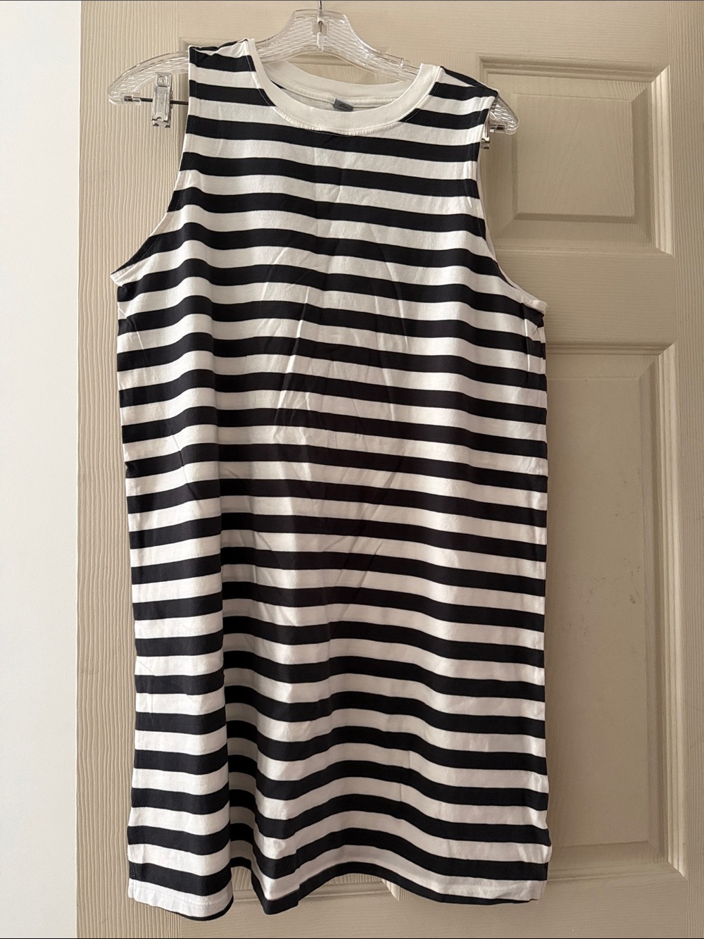Women’s old navy Black and White Striped Sleeveless Dress